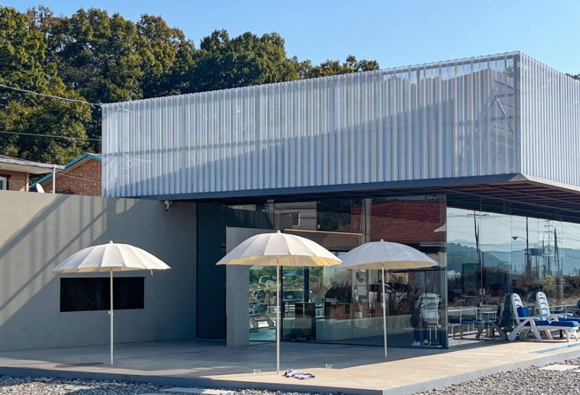 용인 카페 추천 ‘HOTELBUKRI(호텔북리)’ 시골 풍경 속 힐링 브런치 카페